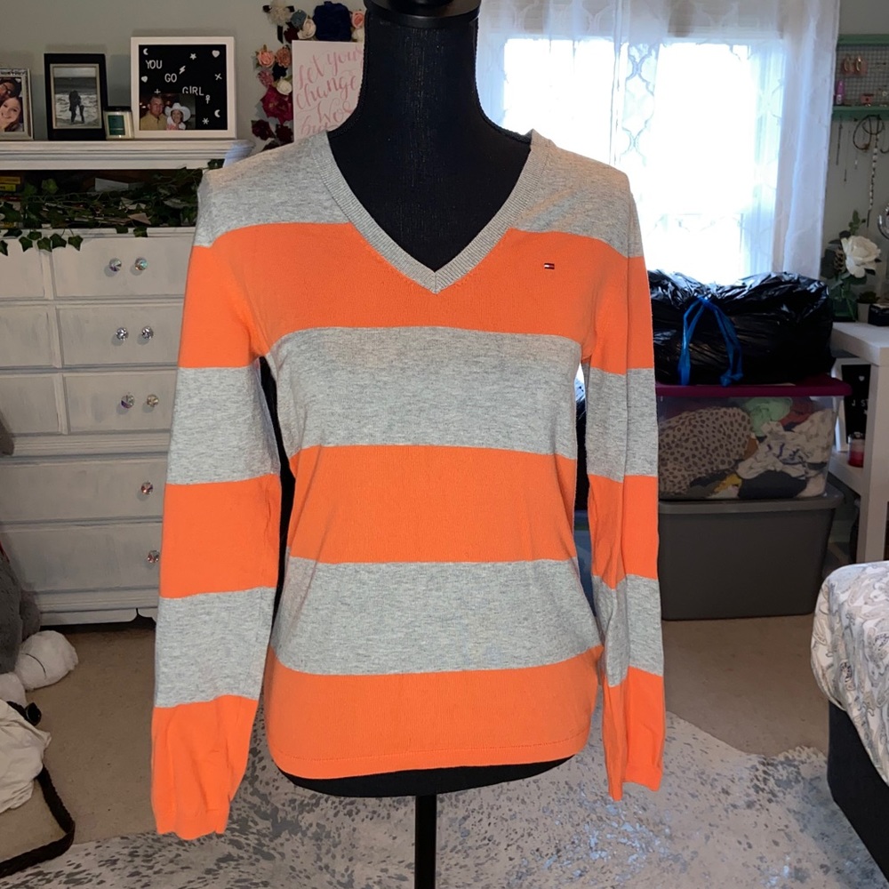 Tommy Hilfiger Women Long Sleeve V-Neck Sweater